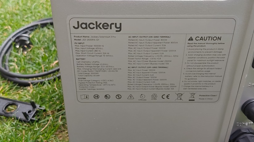 Jackery Solarvault 3 Pro: 4 MPPTs, 800 W Einspeisleistung, 1200 W Notstromsteckdose