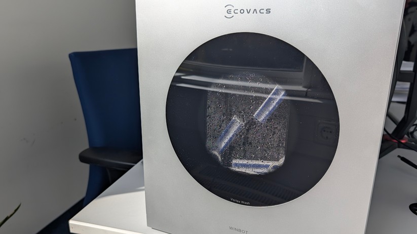 Ecovacs Winbot W3 Omni – Bilderstrecke