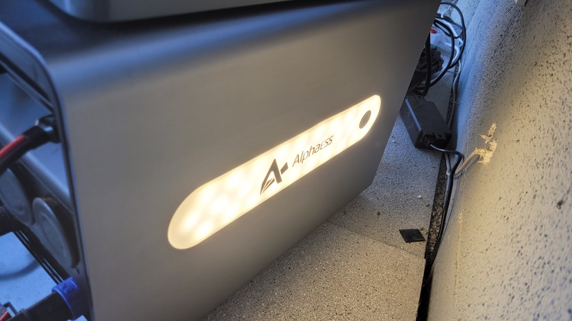  Stromspeicher mit 1 bis 6 kWh, auch als mobile Powerstation nutzbar