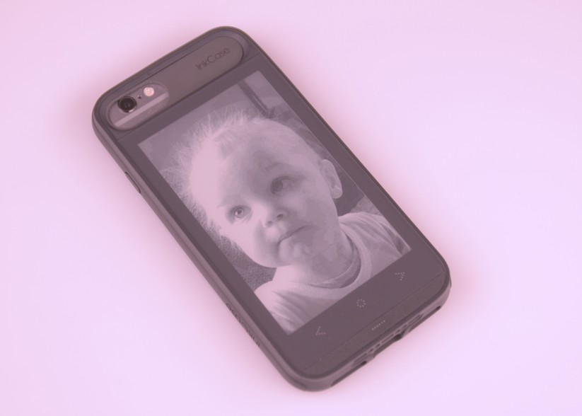 Fotos der Familie machen sich gut auf der iPhone-Hülle.