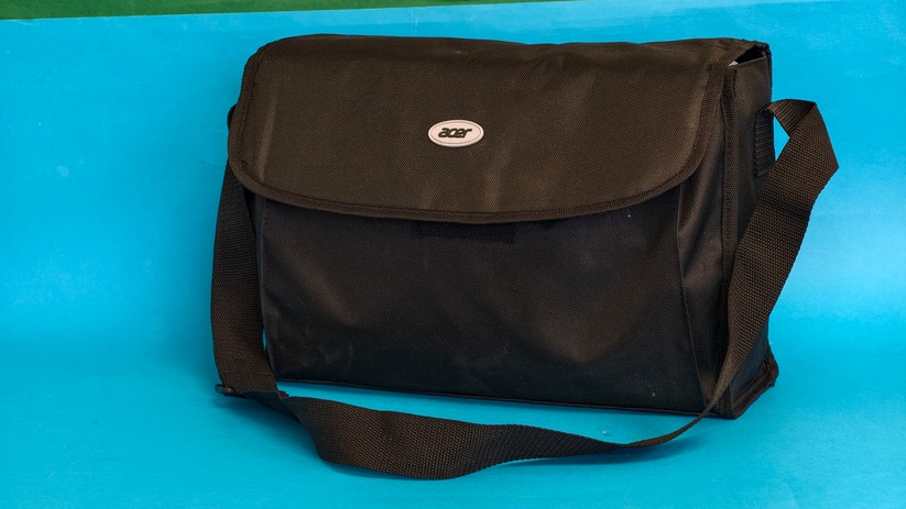 Acer H6815BD