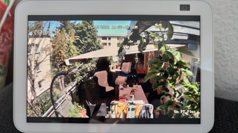 Reolink Go PT Plus: Das Live-Bild können Anwender auch auf einem Echo Show verfolgen.