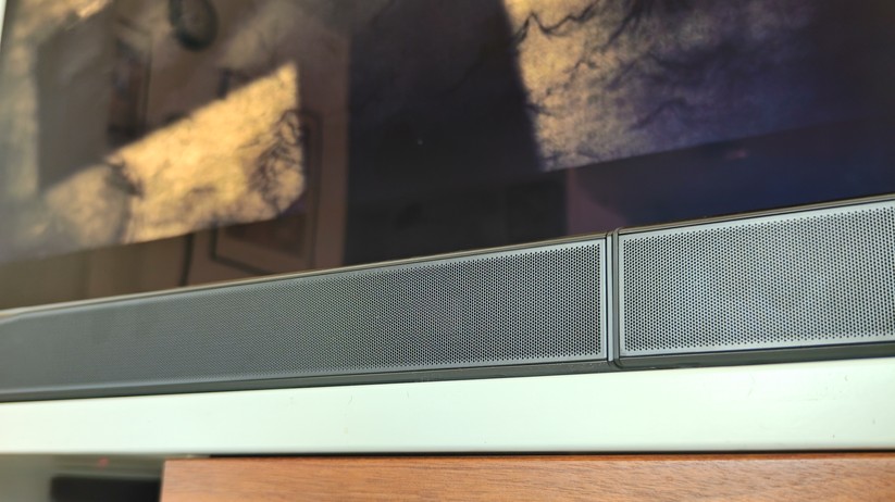 JBL Bar 1300MK2: 29 Lautsprecher, 2.470 Watt und abnehmbare Akku-Rears versprechen echtes 11.1.4-Kino-Feeling.