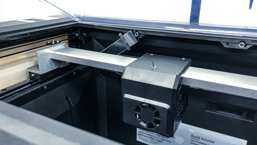 Qidi Tech i-Fast: der massive XY-Core-Aufbau.