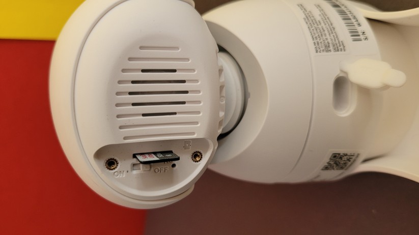 Reolink Argus Track: 4K, Akku, Dual-WLAN, Gegensprechfunktion, farbige Nachtsicht, automatische Verfolgung