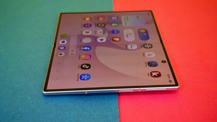 Samsung Galaxy Z Fold 8