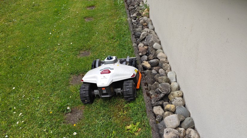 Mammotion Luba 3 AWD 3000: LiDAR, RTK und KI-Kameras, 40 cm Schnittbreite und 12-Ah-Akku