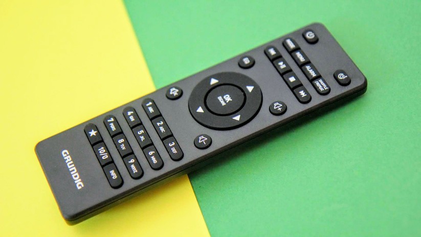 Die Fernbedienung des DTR 6000 ist simpel, verrichtet aber zuverlässig ihren Dienst.