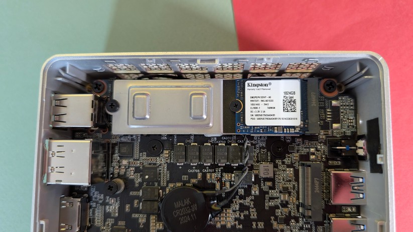 Minisforum UM680 Slim – Bilderstrecke