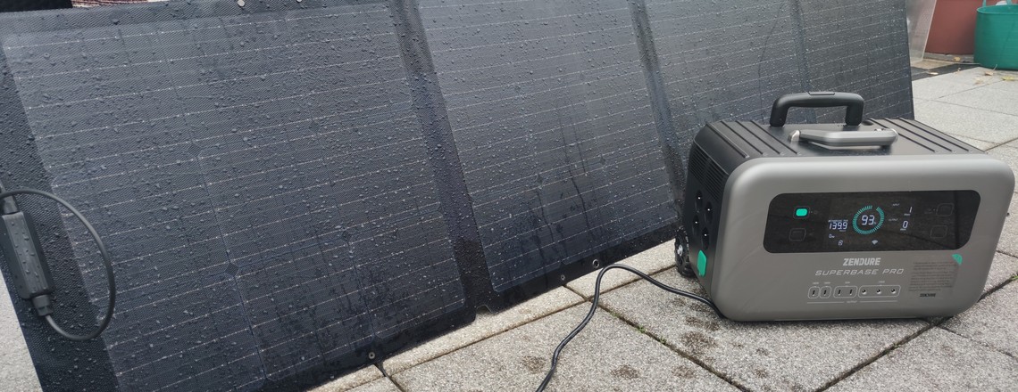 Zendure Superbase Pro 2000 mit Solarpanel