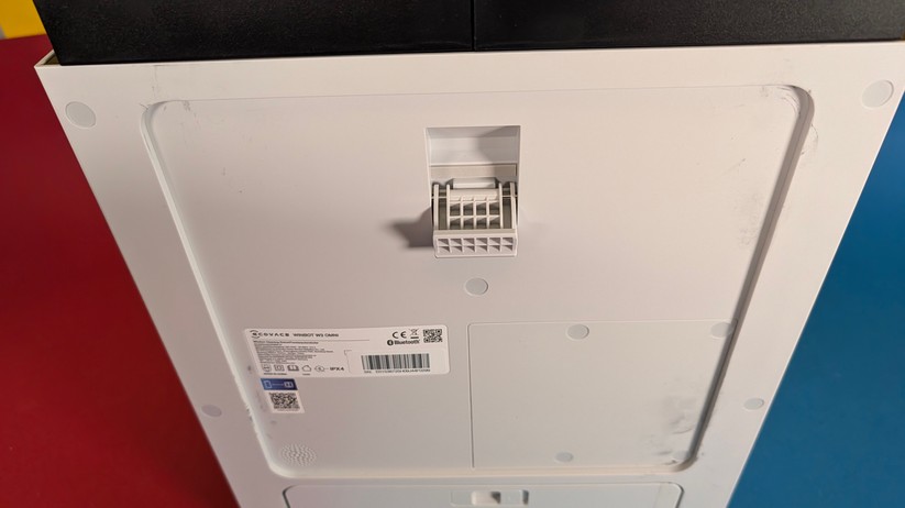 Ecovacs Winbot W3 Omni – Bilderstrecke