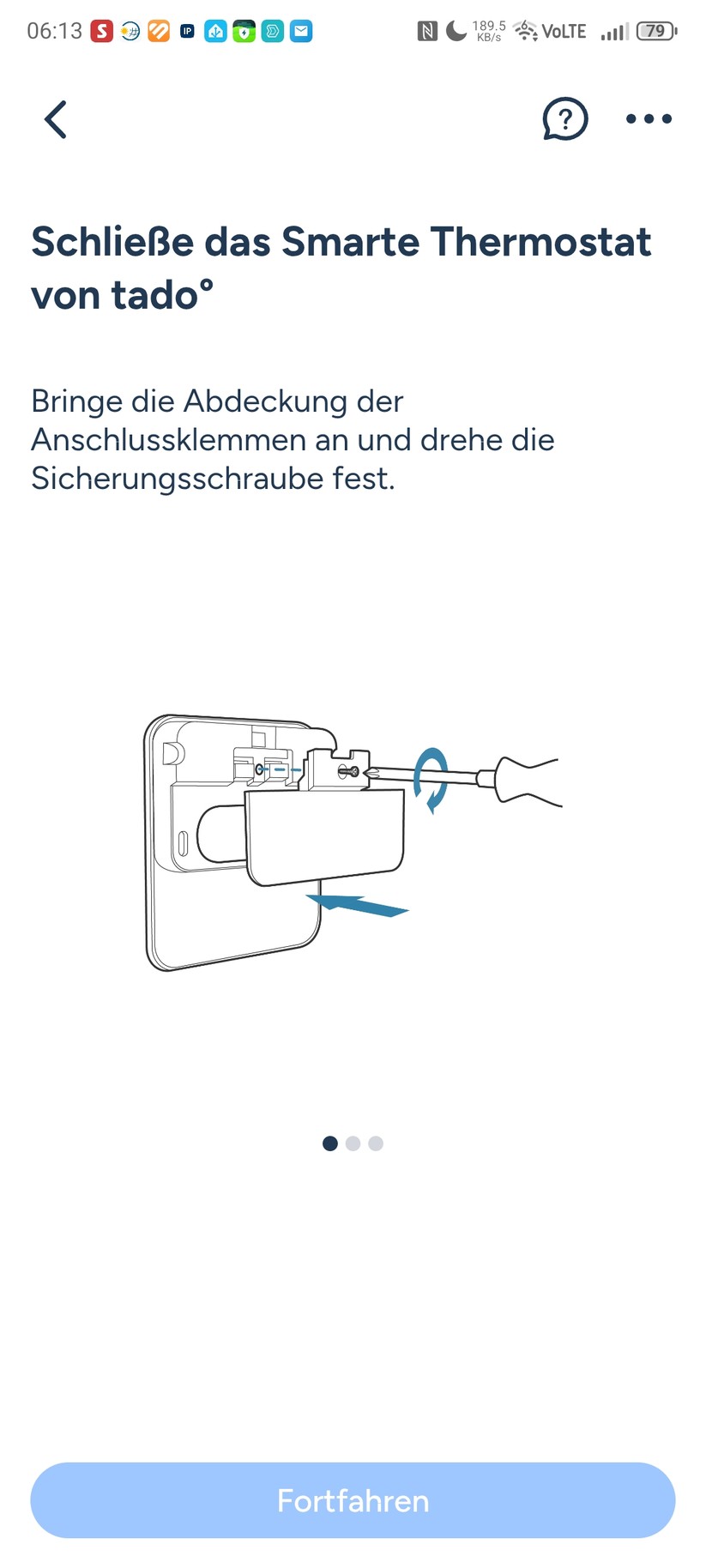 Die Tado-App erleichtert nicht nur die Inbetriebnahme mit zahlreichen Grafiken, sondern bietet auch eine einfache Bedienung, inklusive Erstellung von Heizplänen und liefert zudem detaillierte Informationen zum Heizbetrieb. Der volle Funktionsumfang steht allerdings nur mit einem kostenpflichtigen Abo zur Verfügung. Dafür muss man entweder 4 Euro monatlich oder 30 Euro jährlich bezahlen.