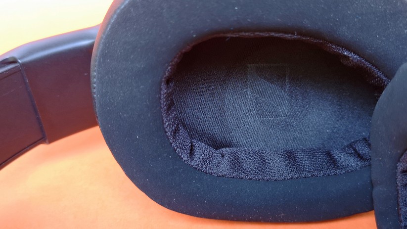 Die Ohrpolster sind bequem und ausreichend belüftet.