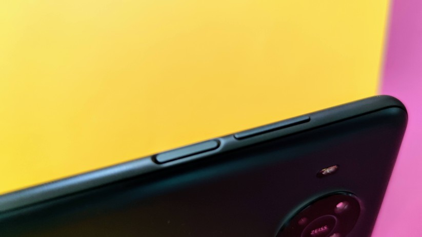Nokia X10