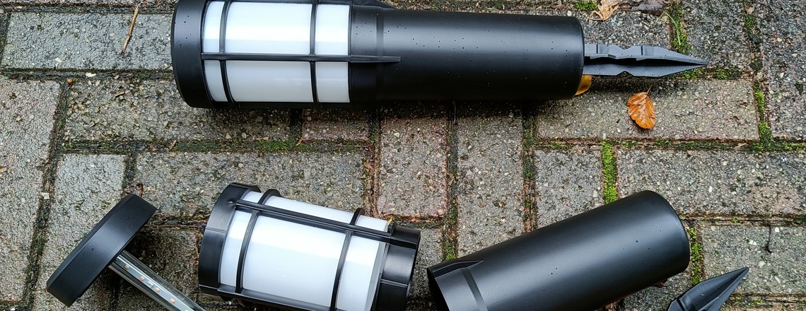 LED-Fackeln mit Akku, Solar und Flammmeneffekt.