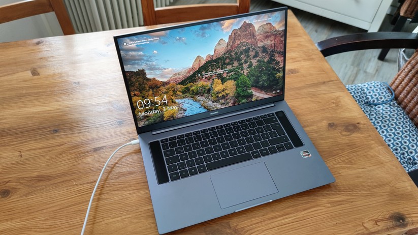 Huawei MateBook D16