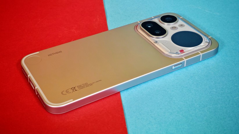 Nothing Phone 4a Pro: Rückseite aus Aluminium