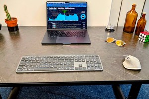 Elektrisch höhenverstellbarer Schreibtisch Maidesite Yoga Desk im Test