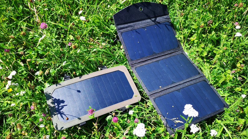 Das kleine Panel hat eine Leistung von 6,5 Watt. Das große Modul bringt es auf 18 Watt.