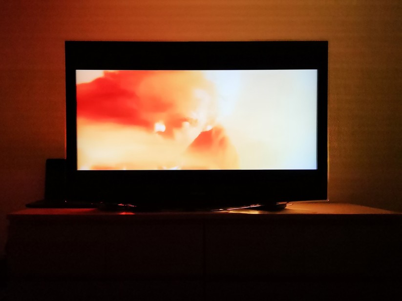 Mit den Lightbars und der kostenlosen Hue-Sync-Applikation lässt sich ein Ambilight-System nachbauen. 