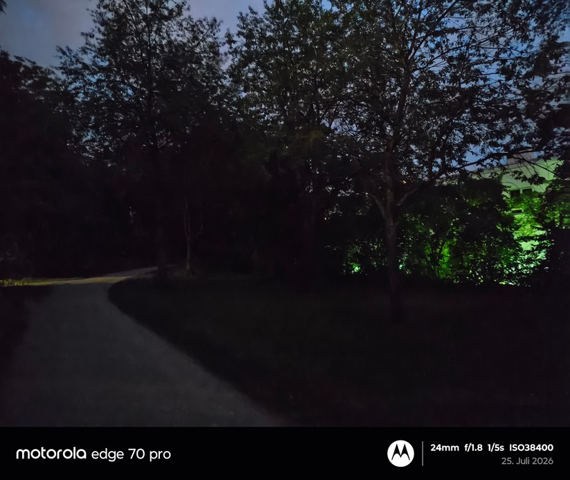  Hauptkamera bei Nacht