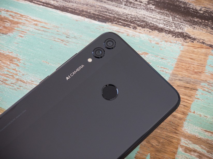 Fingerabdrucksensor und Dualkamera des Honor 8X.