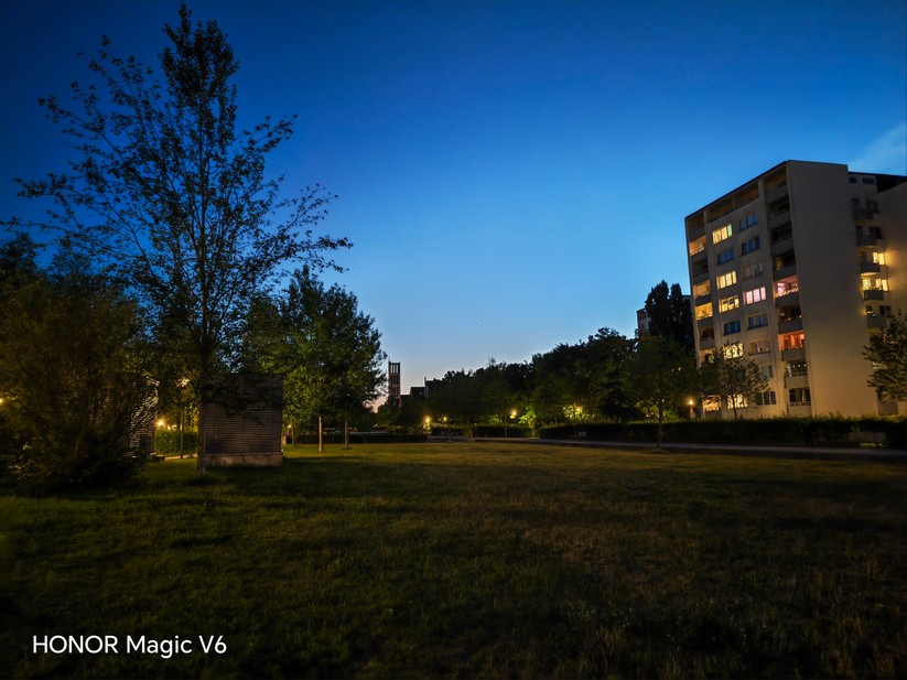 Honor Magic V6: Hauptkamera bei Nacht