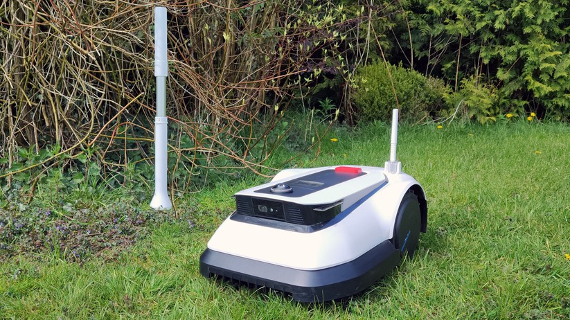 Ecovacs Goat G1