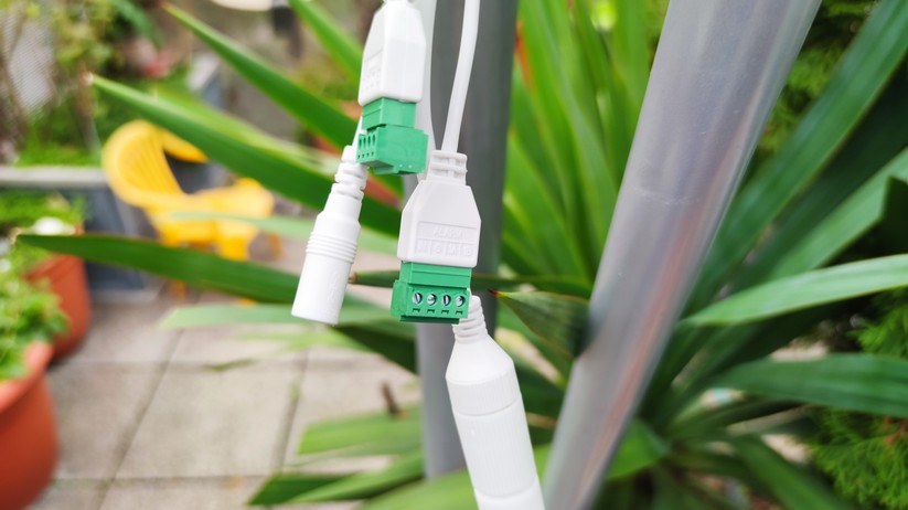 Annke NCD800 (I91BI): Anschlüsse für PoE, Strom und Alarmanlagen