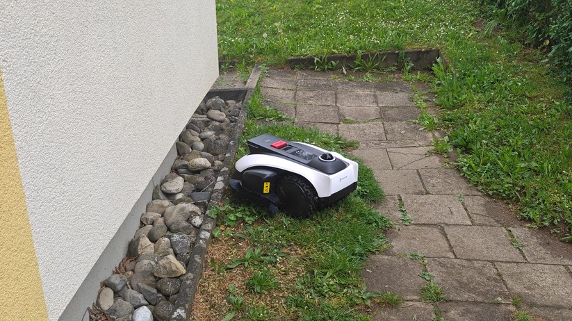 Ecovacs O1200 LiDAR Pro: Mähroboter für Flächen bis 1200 m² mit integriertem Kantentrimmer