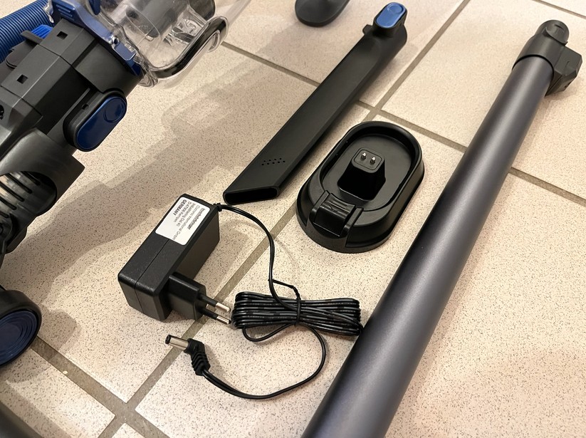 Das Zubehör des Proficare PC-BS 3085 ist größtenteils hochwertig und erinnert an die Qualität von Dyson