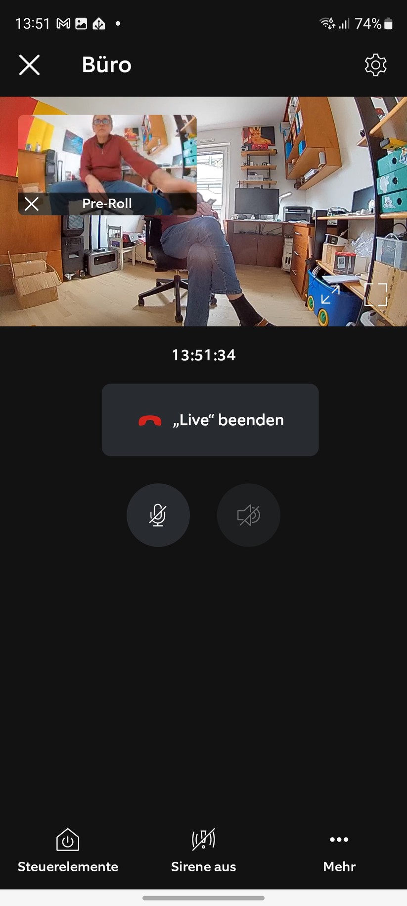 Ring Stick Up Cam Pro Akku: Die Aufnahmen bieten viele Details. Nachts bietet die Kamera eine farbige Nachtsicht ganz ohne Zusatz-LED. Allerdings gehen einige Details verloren und etwas grünstichig ist das Bild ebenfalls.