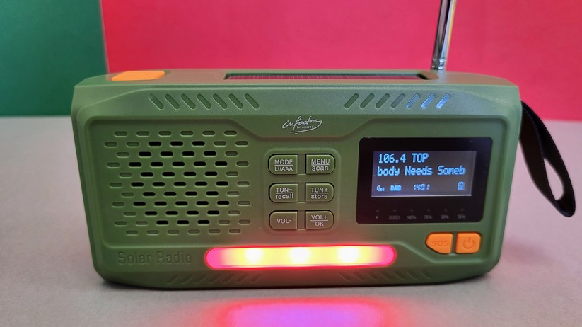 Infactory Mobiles DAB+ Kurbelradio (ZX-3473-919)