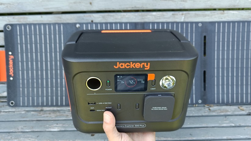 Jackery Explorer 300 Plus