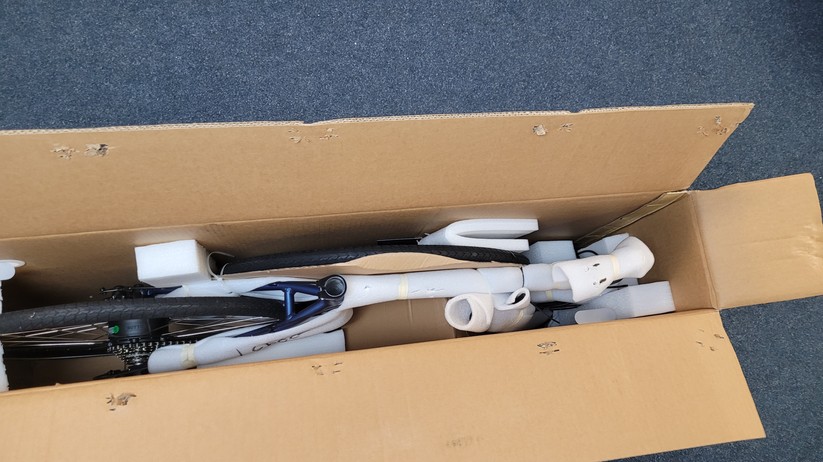 Accolmile E-Road: Verpackung, Lieferumfang und Aufbau