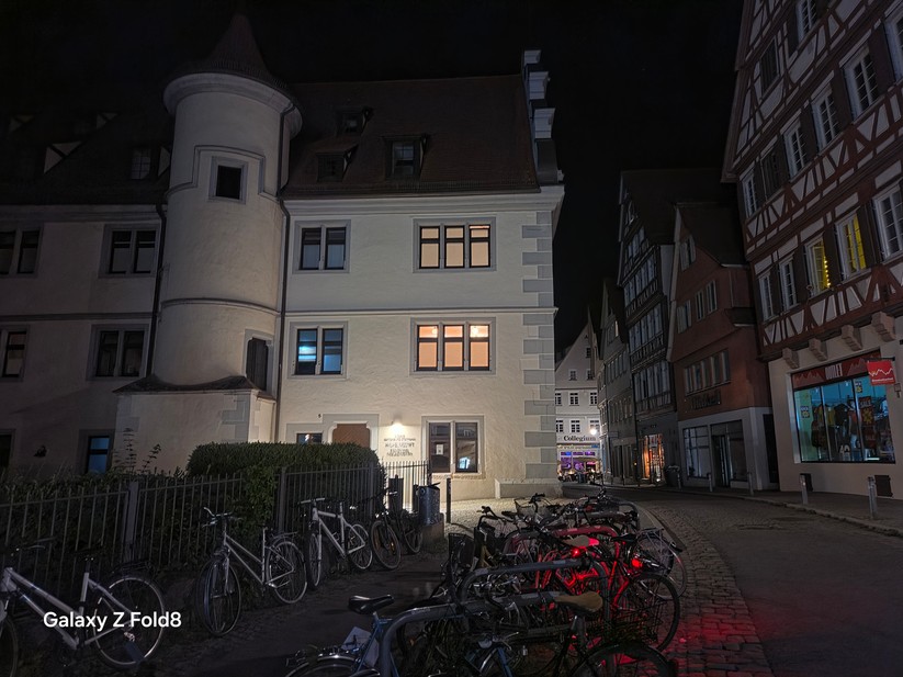 Samsung Galaxy Z Fold 8: Hauptkamera bei Nacht
