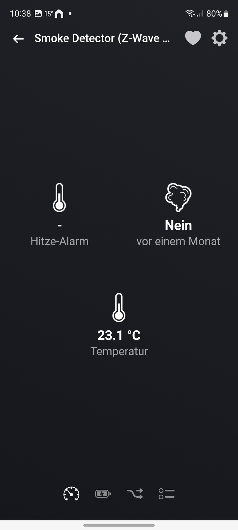 Der Fibaro Rauchmelder kommuniziert über Z-Wave und lässt sich in kompatible Smart-Home-Zentralen wie Homey Pro einbinden. Damit steht er für Automatisierungen in Kombination mit anderen Smart-Home-Komponenten zur Verfügung.