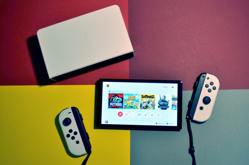 Nintendo Switch OLED 13