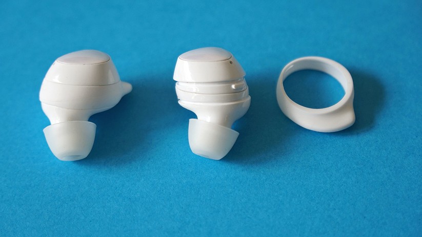 Samsung legt mehrere Silikonstöpsel bei, so kann man die Buds+ auf die eigenen Ohren anpassen. 