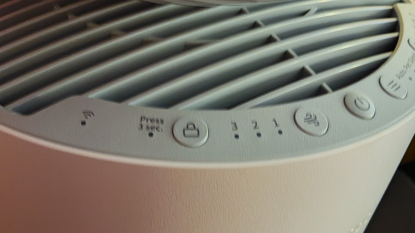 Switchbot Luftreiniger F6: Das Gerät können Anwender auch ohne App bedienen.