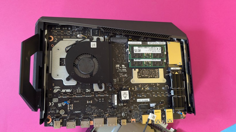 Asus ROG NUC 15 – Bilderstrecke