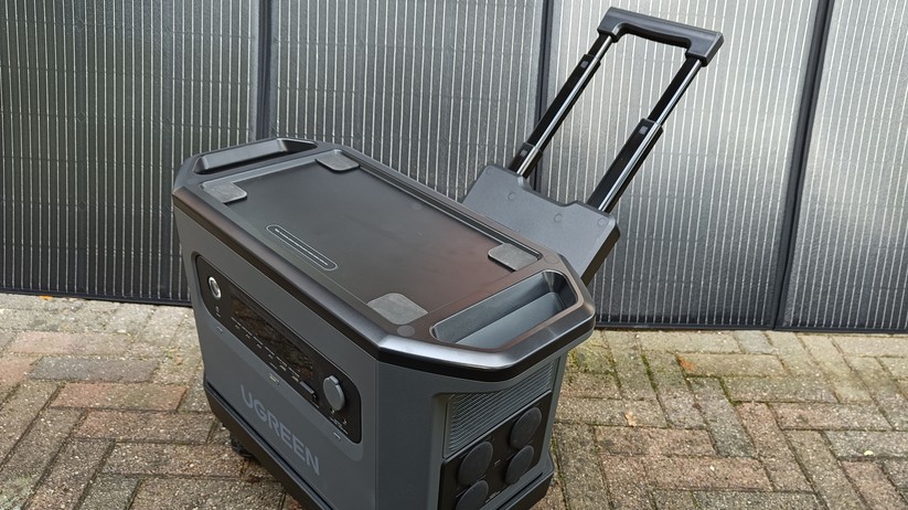 Ugreen Powerroam 2200