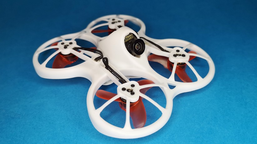 Der Mini-Copter Tinyhawk von Emax.