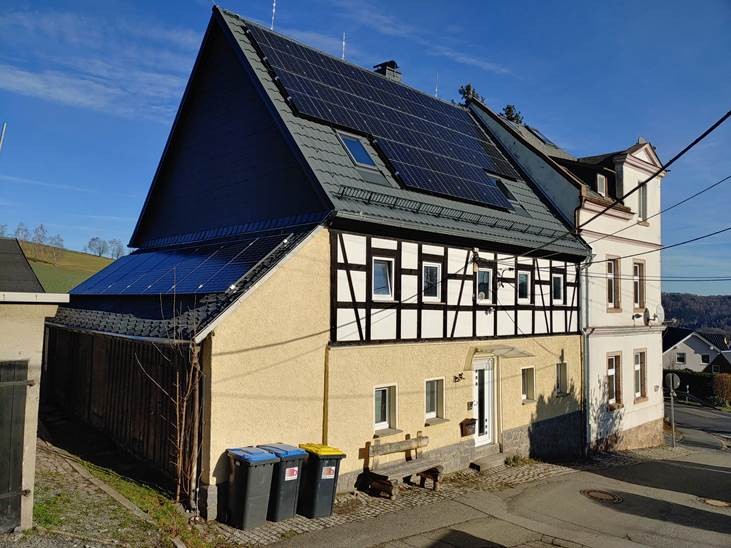 200 Jahre altes Fachwerkhaus mit PV-Anlage und Ersatzstromfunktion