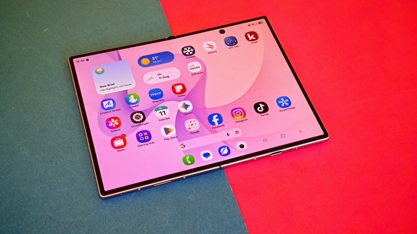 Samsung Galaxy Z Fold 8