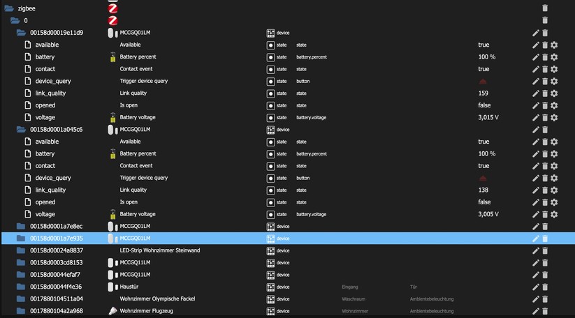Status-Auszug der Aqara-Geräte im Admin-Interface der Smarthome-Lösung Iobroker: Nach fünf Jahren sind die Batterien aller Sensoren noch fit.