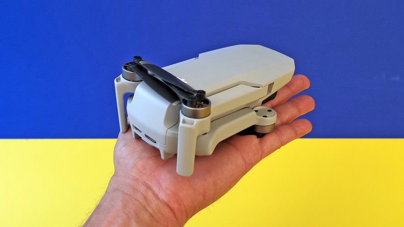 Die DJI Mavic Mini ist sehr kompakt.