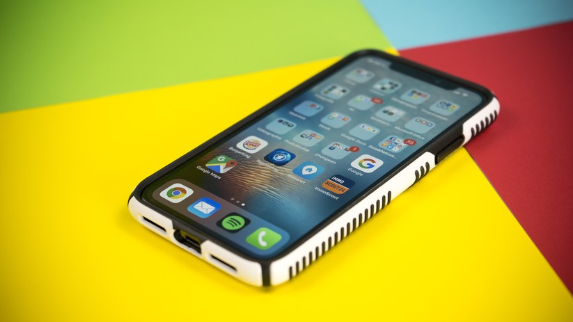 iPhone X: Speck Presidio Grip