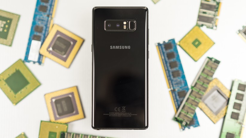 Der Fingerabdrucksensor auf der Rückseite des Galaxy Note 8 ist unpraktisch.