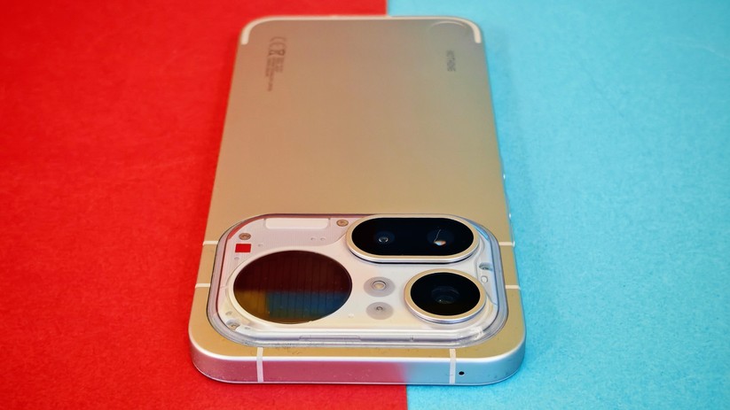 Nothing Phone 4a Pro: Rückseite aus Aluminium